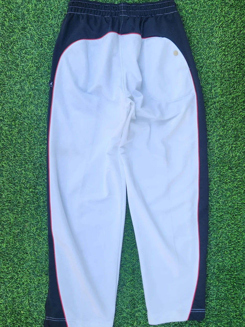 Vintage Air Jordan 20th Anniversary Track Pants – Men’s Medium – White/Black/Red
